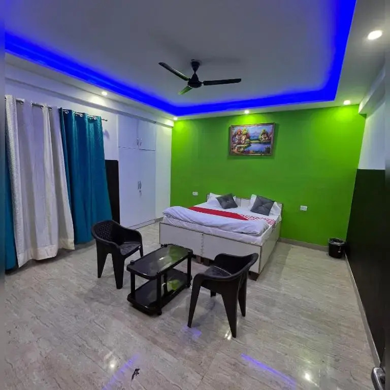 Фаридабад: Oyo Hotel 80622h Happy Town House