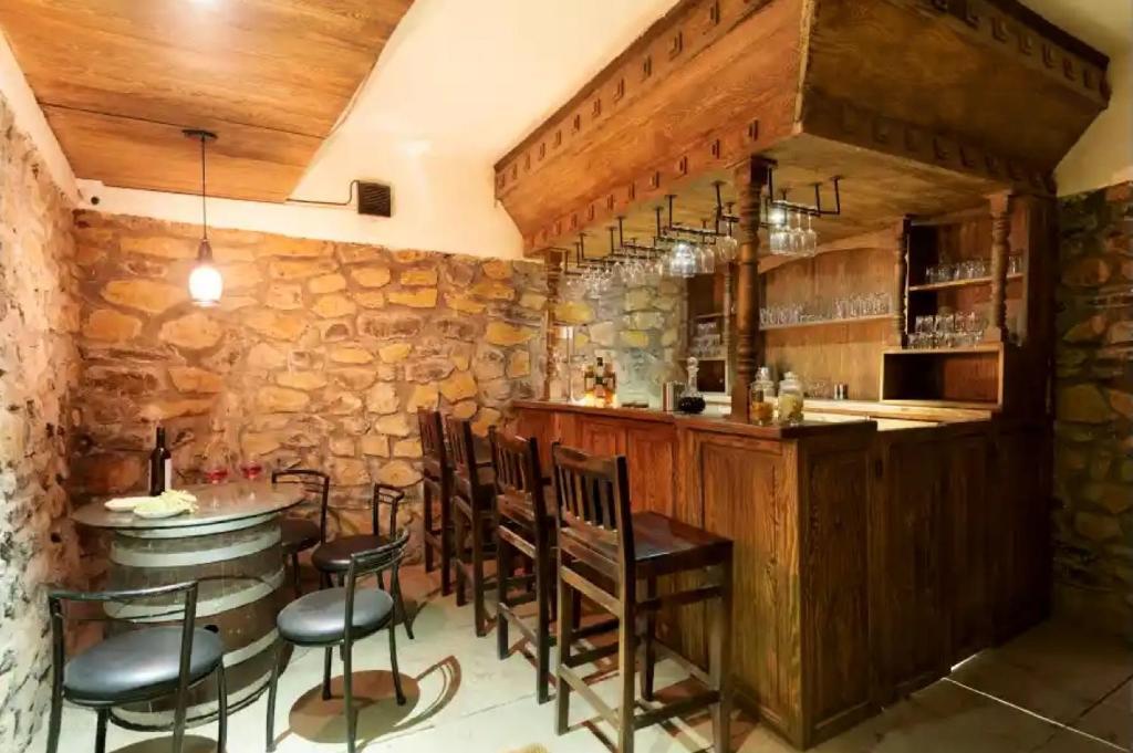 Нашик: Castle Vintage VillageHouse 6BHK