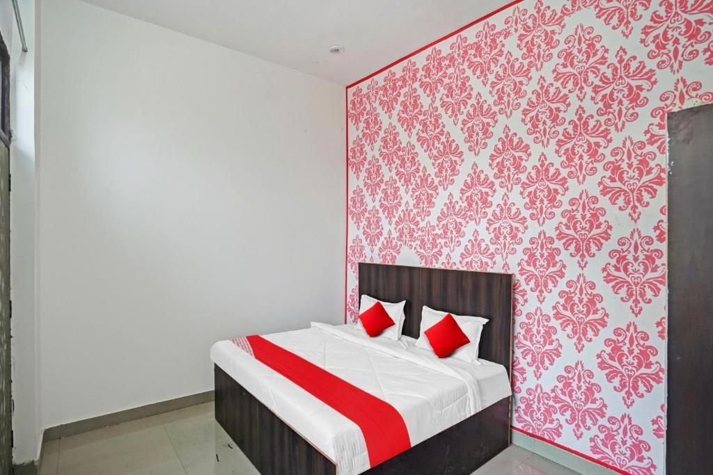Большая Нойда: OYO Flagship 80674 Hotel Kridha Expo Stay