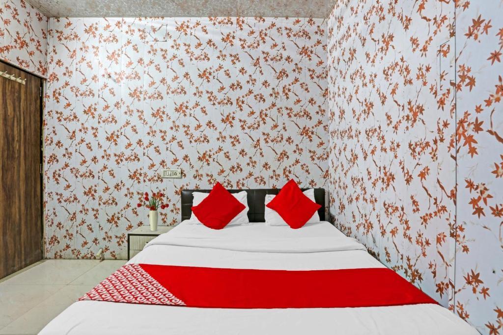 Мумбаи: OYO Flagship 80682 Hotel Golden Residency
