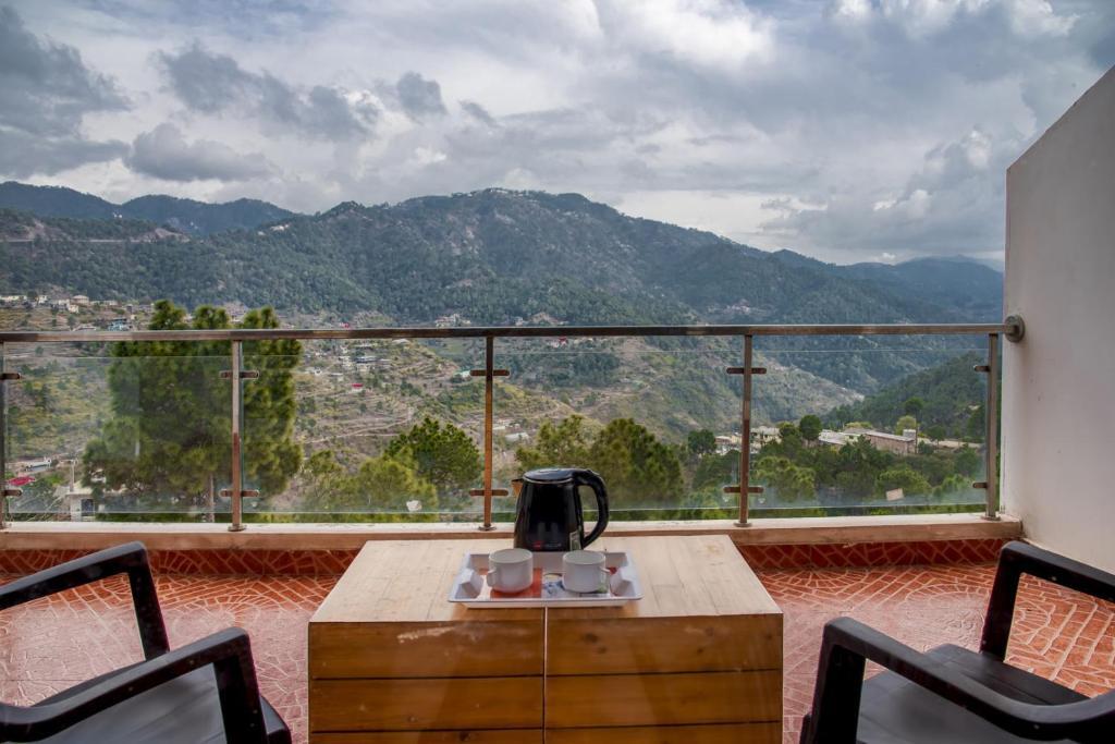 Дхарампур: Himalyan Hills I Serviced apt I Nature I Chef I Kasauli