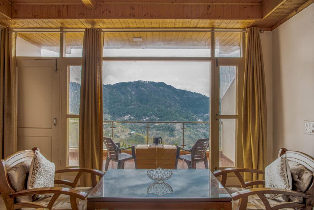 Дхарампур: Himalyan Hills I Serviced apt I Nature I Chef I Kasauli