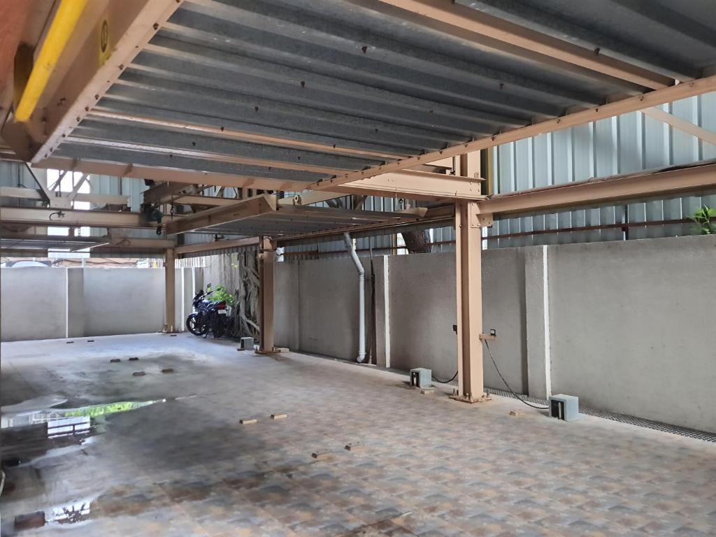 Мумбаи: OSI Service Apartments Santacruz