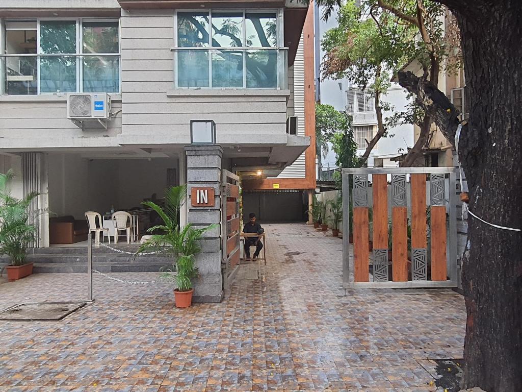 Мумбаи: OSI Service Apartments Santacruz