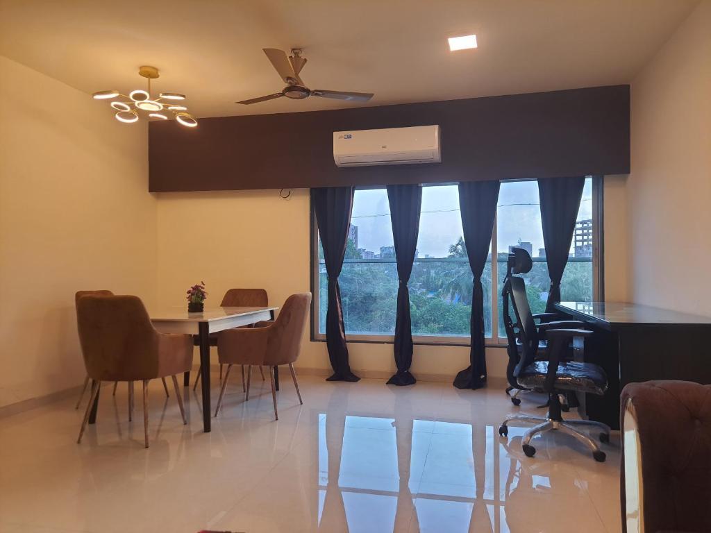 Мумбаи: OSI Service Apartments Santacruz