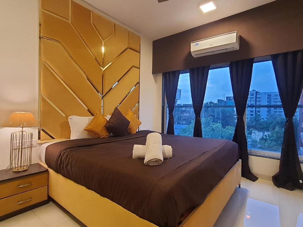 Мумбаи: OSI Service Apartments Santacruz