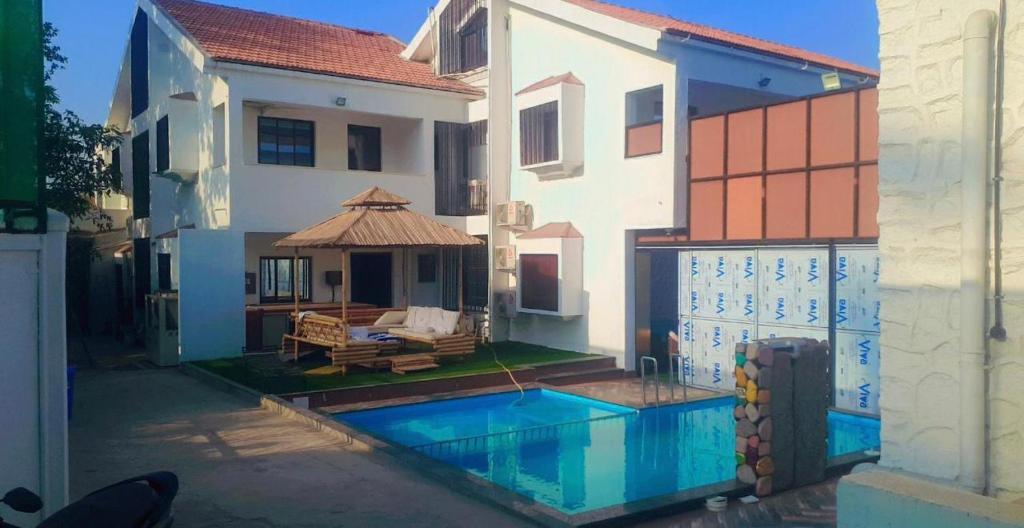 Лонавала: 4BHK Luxury Villa by Royal Villa Lonavla