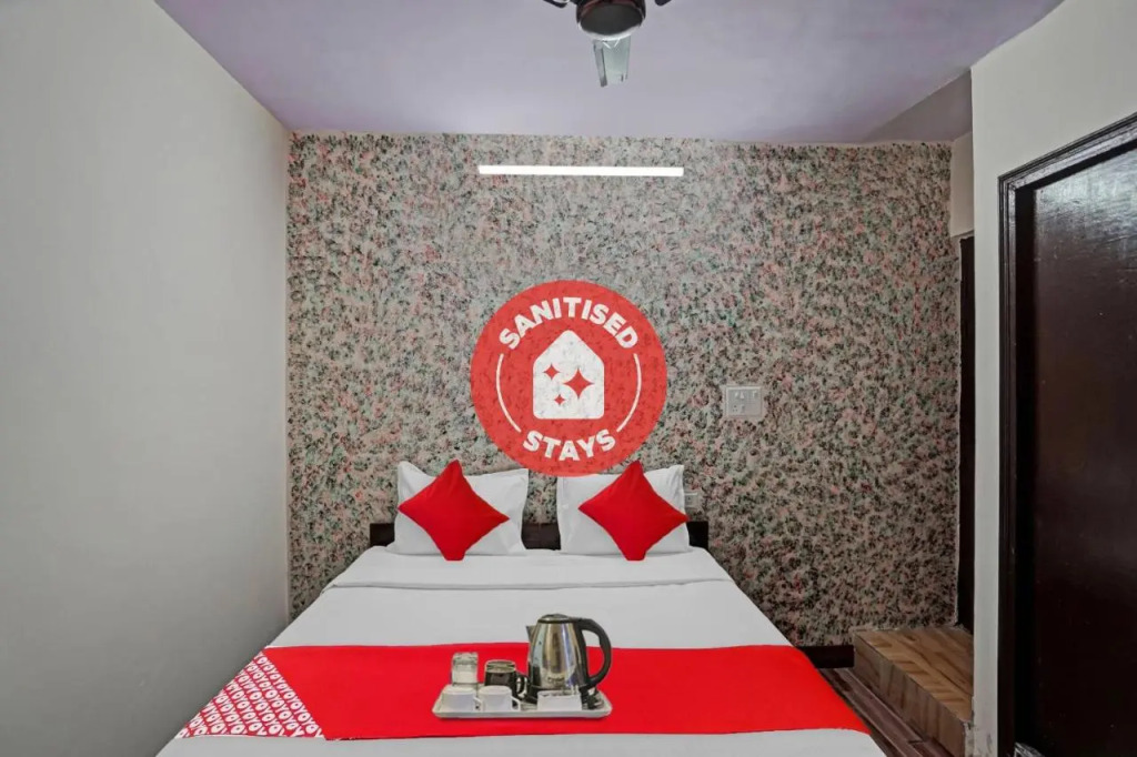 Большая Нойда: OYO Flagship 70188 S R Hotel