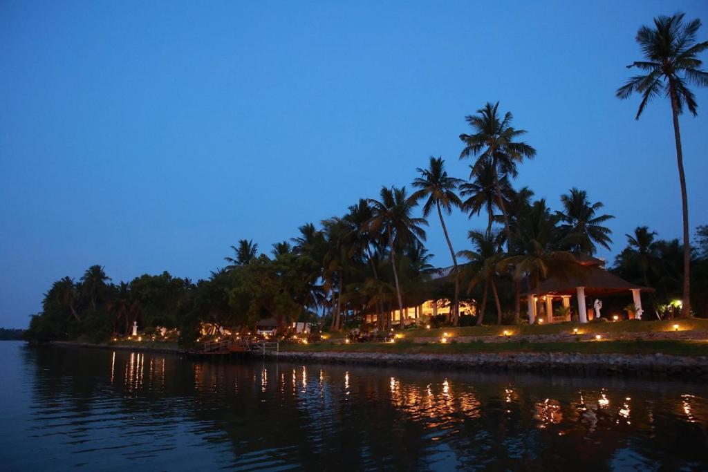 Пурнанкупам: Lagoon Sarovar Premiere Resort - Pondicherry