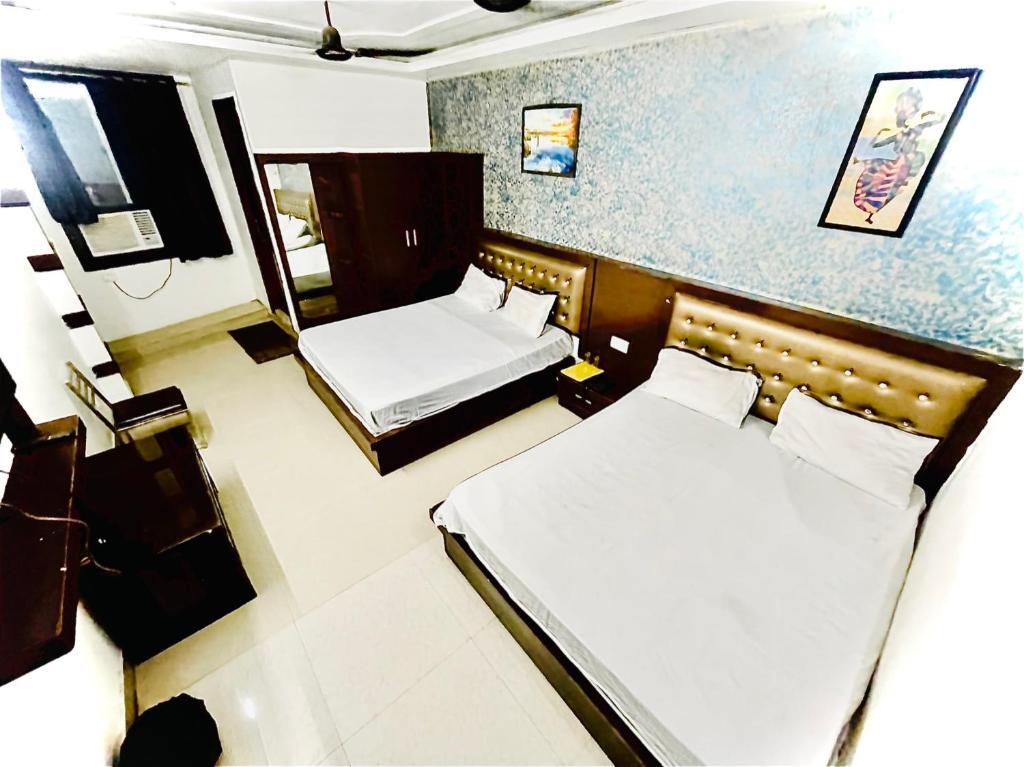 Blossom Rooms The Family Hotel, 500 Mtr From Tajmahal — фото 2