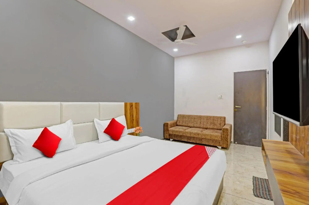 Сурат: Oyo Flagship 807009 Hotel Dumas Rooms & Restaurant