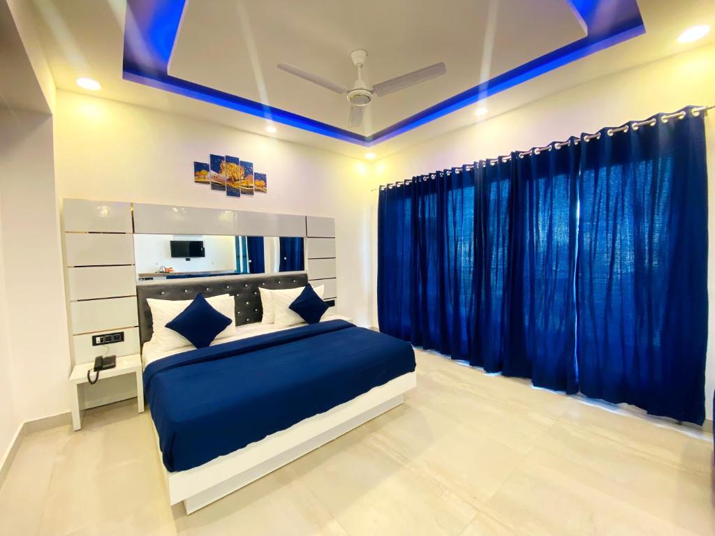 Нойда: The Metro Stay By F9 Hotels-Near Sector 18 Metro Station Noida