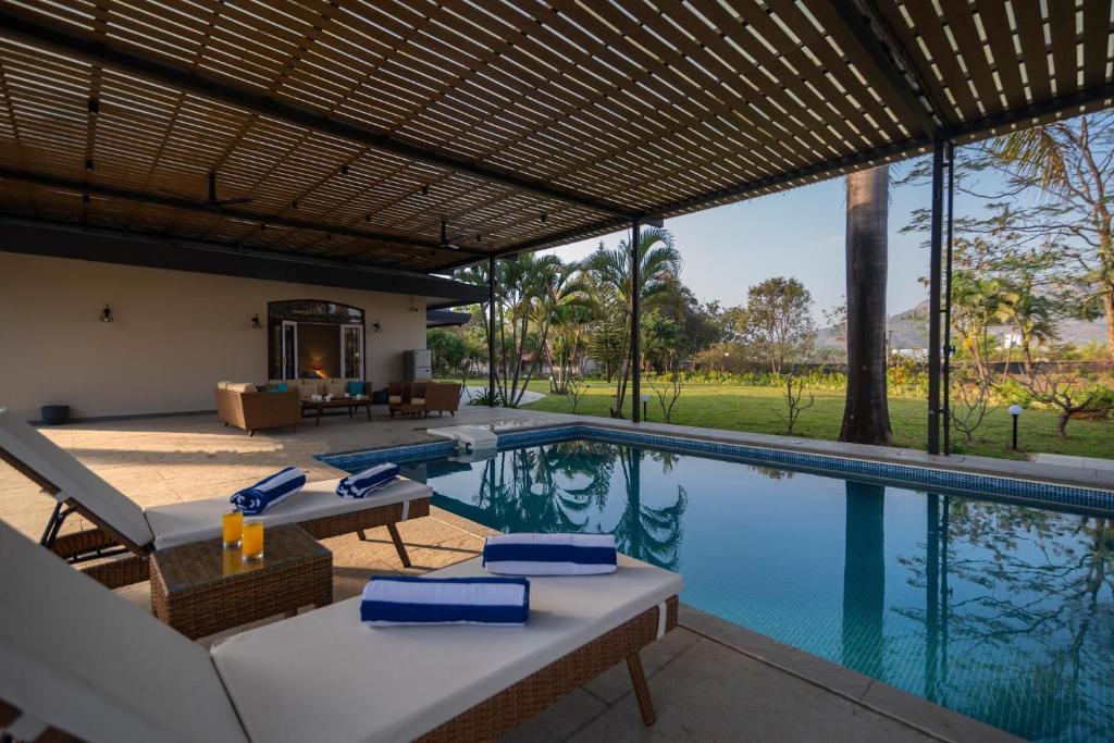 Лонавала: StayVista at Villa Lumiere