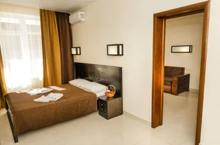 Береговое (Феодосия): Парус (Береговое)