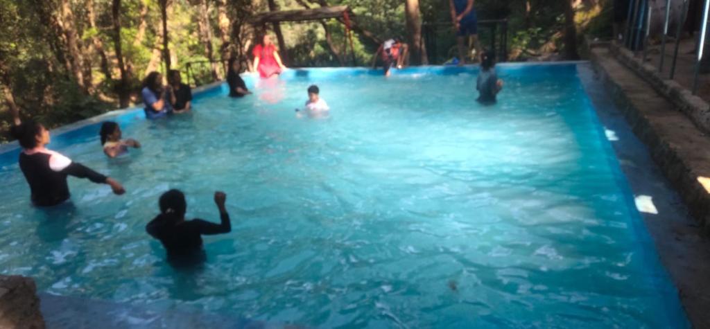 Матеран: Bungalow resort panorama matheran