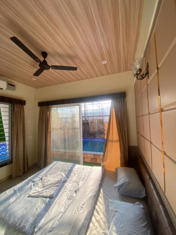 Хандала: Mount Villas 3 bhk private pool