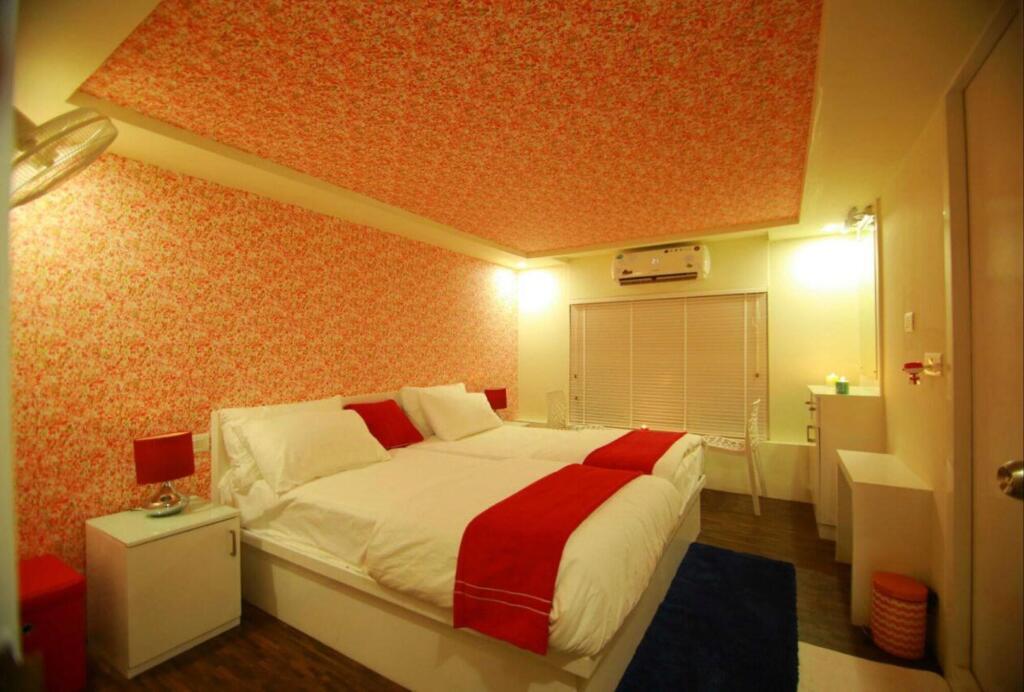 Аллеппи: Indiavacationz Houseboat