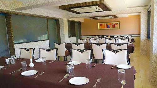 Джалгаон: The Imperia Hotel