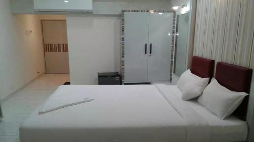 Джалгаон: The Imperia Hotel