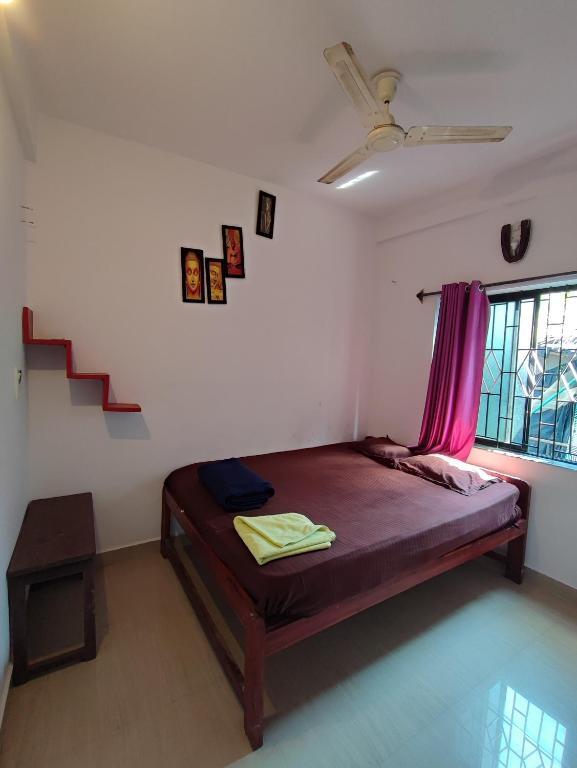 Арамбол: Moksha cafe rooms arambol beach