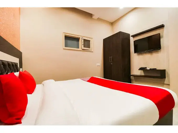 Панчкула: Hotel Z by Oyo Rooms