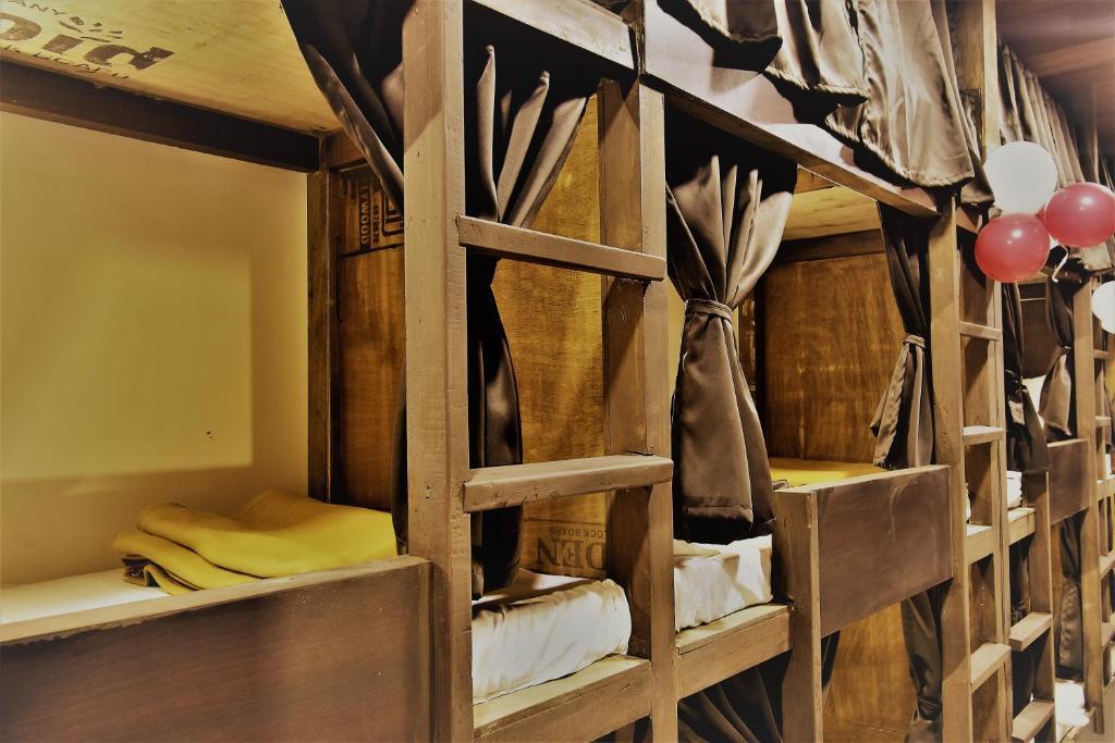 Мумбаи: Asra Dormitory