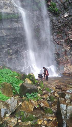 Банджар: Sharda Resort-Tirthan Valley