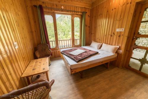 Банджар: Sharda Resort-Tirthan Valley