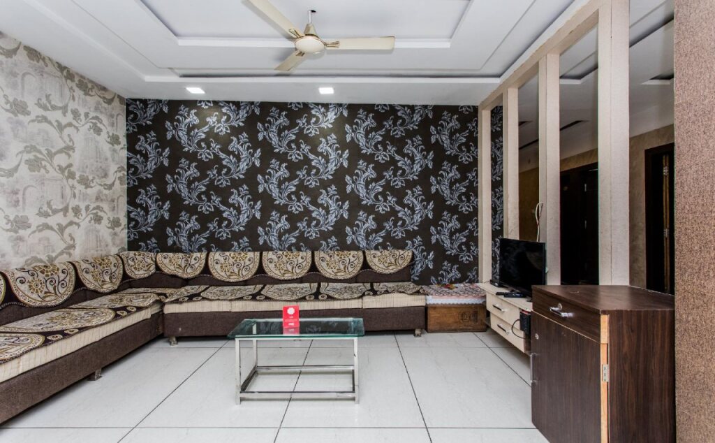 Удджайн: Aaradhy Hotel