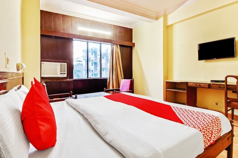Агра: Oyo 29077 Hotel Ratandeep