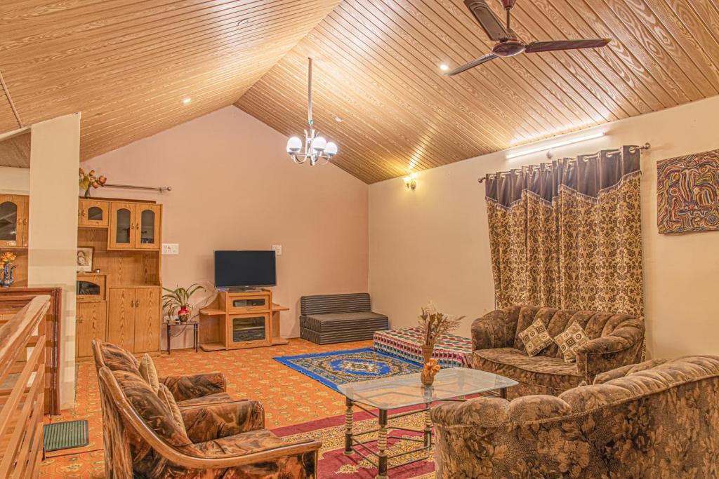 Дхарампур: The Green Heights Cottage Kasauli