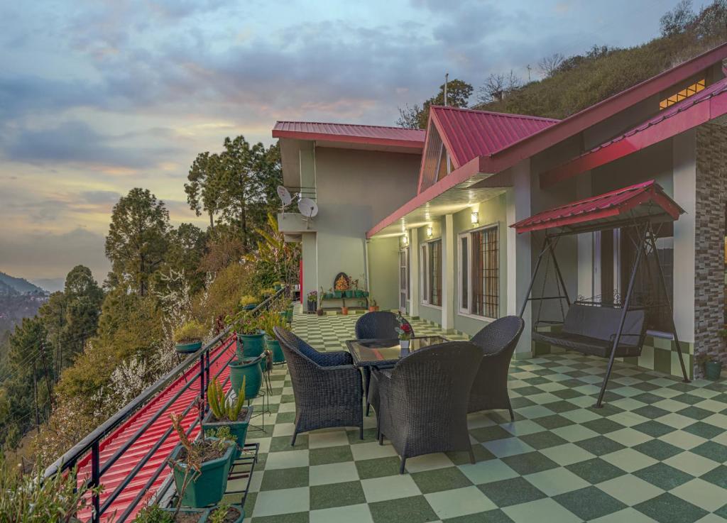 Дхарампур: The Green Heights Cottage Kasauli
