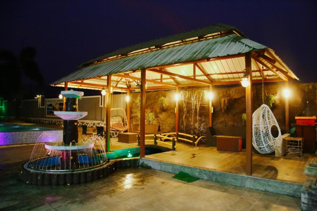 Лонавала: Royal Twin - 12BHK Luxury Villa by Royal Villa's Lonavla