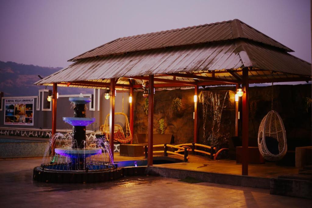 Лонавала: Royal Twin - 12BHK Luxury Villa by Royal Villa's Lonavla
