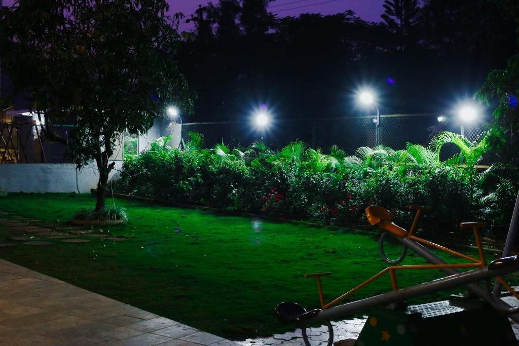 Лонавала: Royal Twin - 12BHK Luxury Villa by Royal Villa's Lonavla