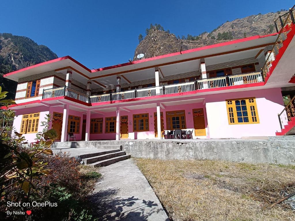 Касоль: Chojh inn