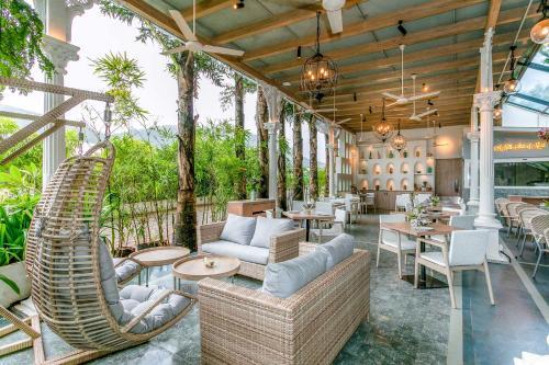 Лонавала: Breeze in the Hills 3BHK Luxury Pool Villa