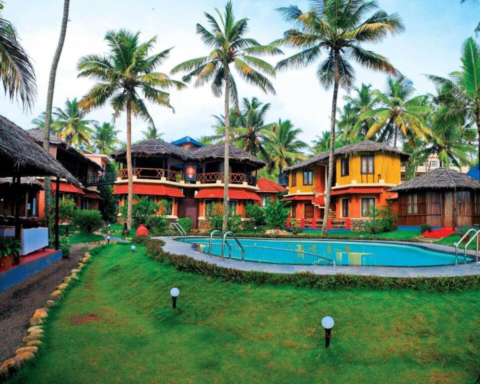 Варкала: Krishnatheeram Ayur Holy Beach Resorts