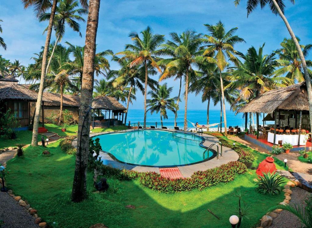 Варкала: Krishnatheeram Ayur Holy Beach Resorts