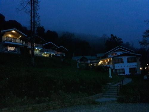Пеллинг: Hotel hill retreat