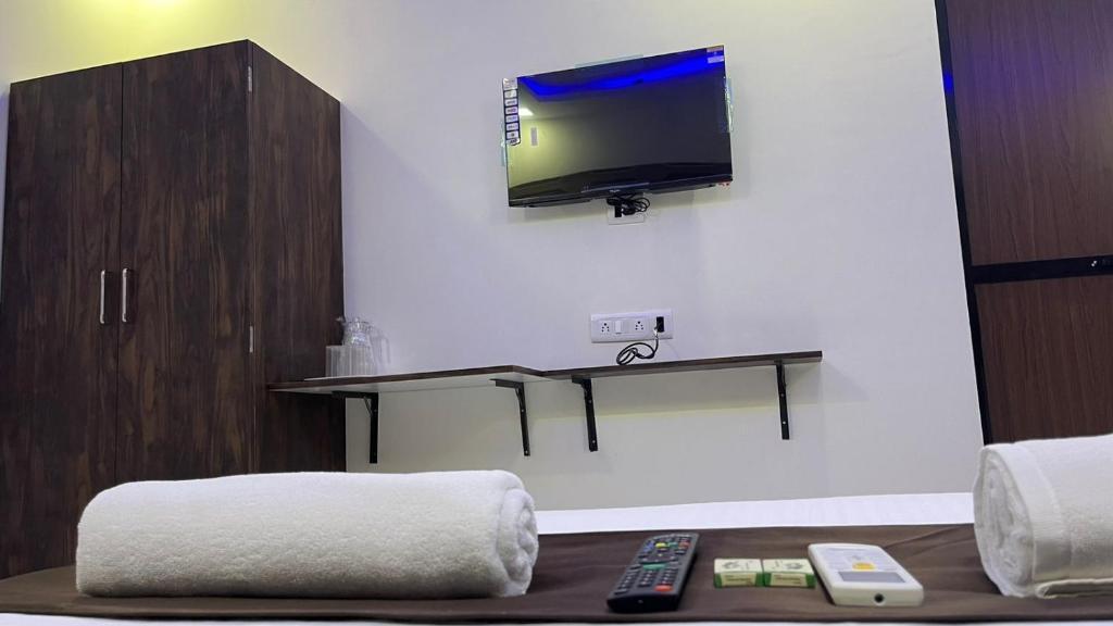 Hotel Plaza Rooms - Prabhadevi Dadar — фото 2