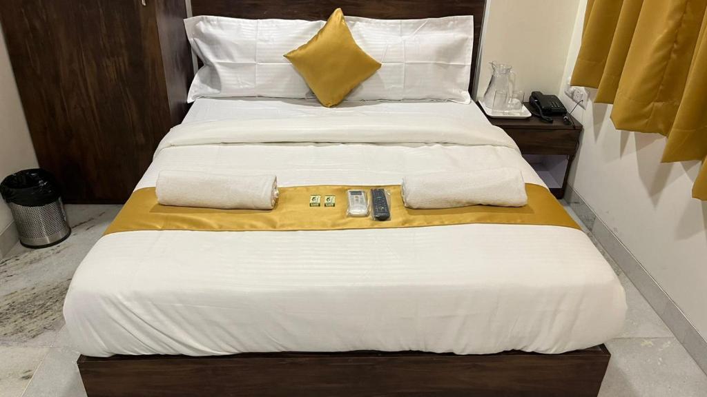 Hotel Plaza Rooms - Prabhadevi Dadar — фото 3