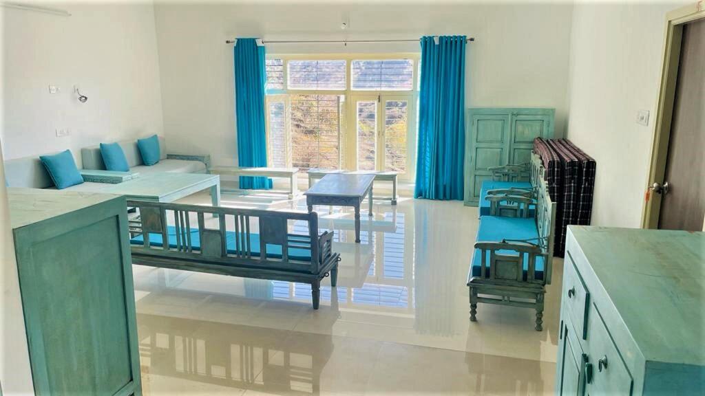 Гора Абу: SHIKHAR BUNGLOW - A Stunning Valley View Bungalow in Mount Abu