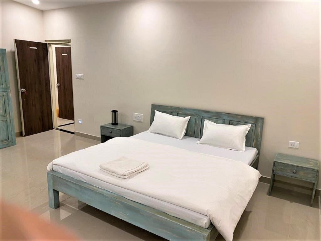 Гора Абу: SHIKHAR BUNGLOW - A Stunning Valley View Bungalow in Mount Abu