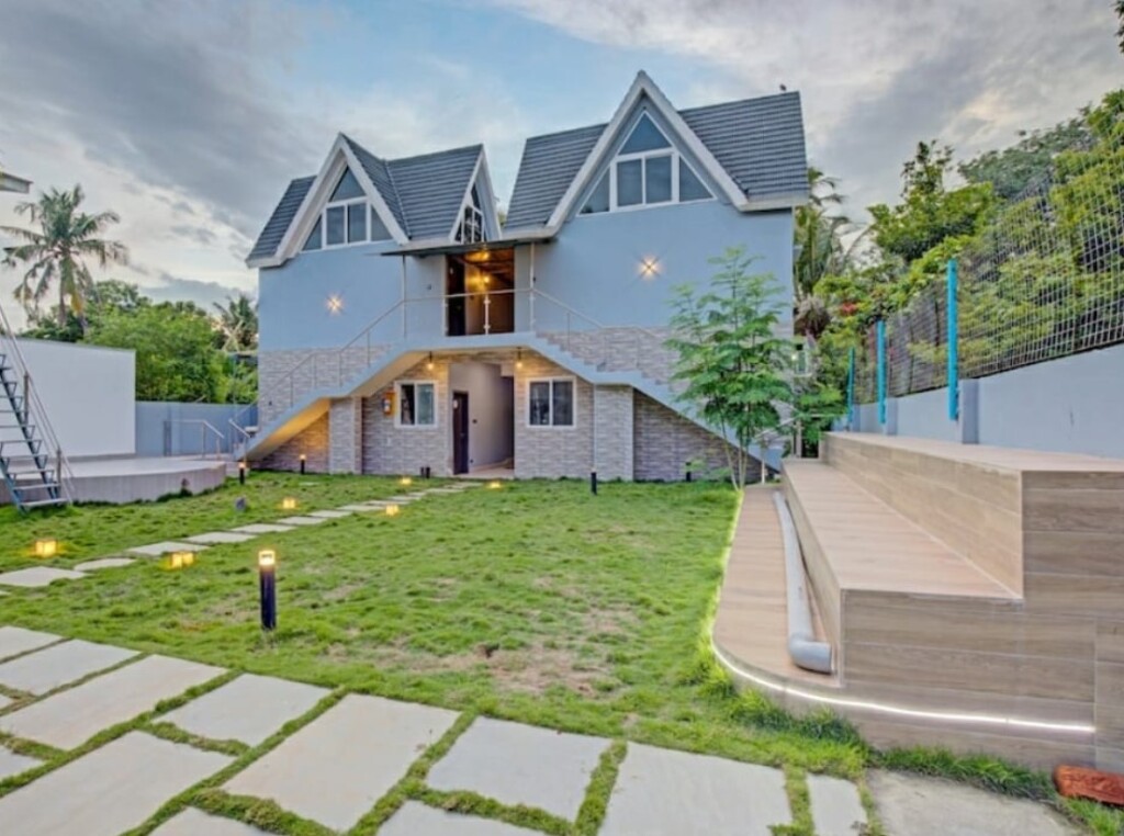 Калапет: Coastal Grand La Flora