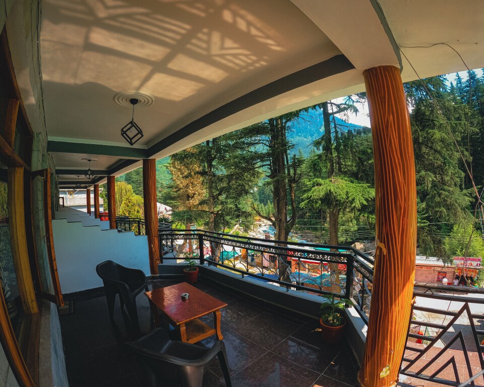 Манали: The Brooks, Manali