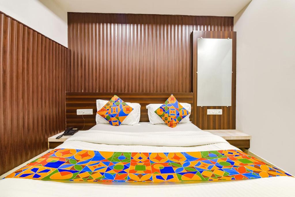Ахмедабад: Sunrise Hotel