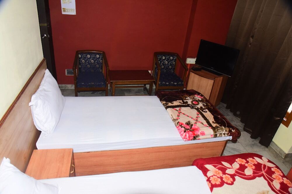 Гувахати: Hotel Anjuna Residency