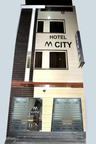 Амритсар: Hotel M City