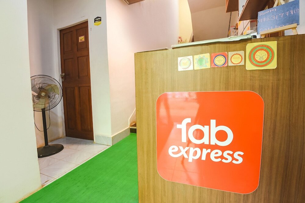 Бага: Fabexpress Royal Baga Residency